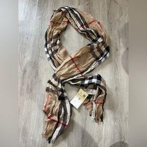 Burberry Check scarf